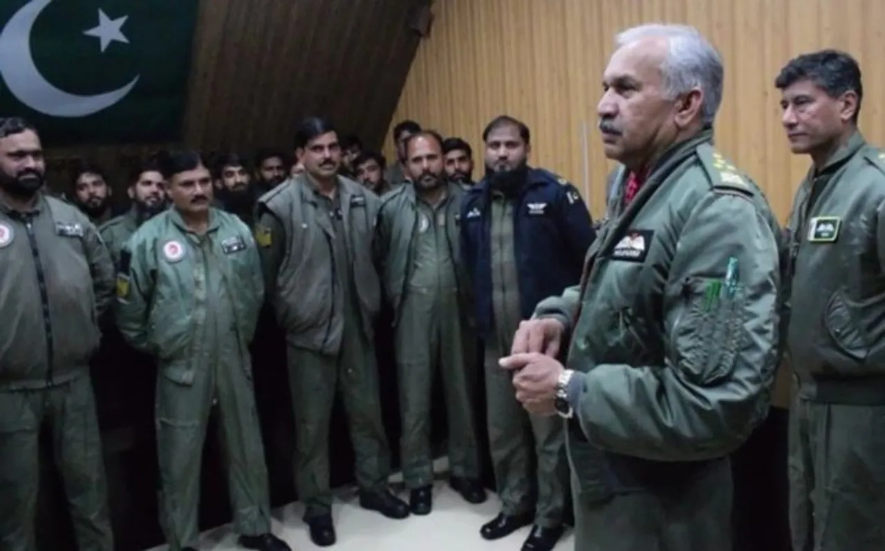 IAF चीफ धनोवा के बयान से सहमा पाकिस्तान, अपने पायलटों से कहा किसी भी परिस्थिति के लिए रहें तैयार