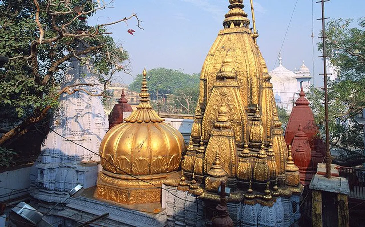 Mahashivratri 2019 : काशी विश्वनाथ दरबार में माथा टेकने से दूर हो जाते हैं सारे कष्ट, उमड़ा श्रद्धालुओं का जनसैलाब