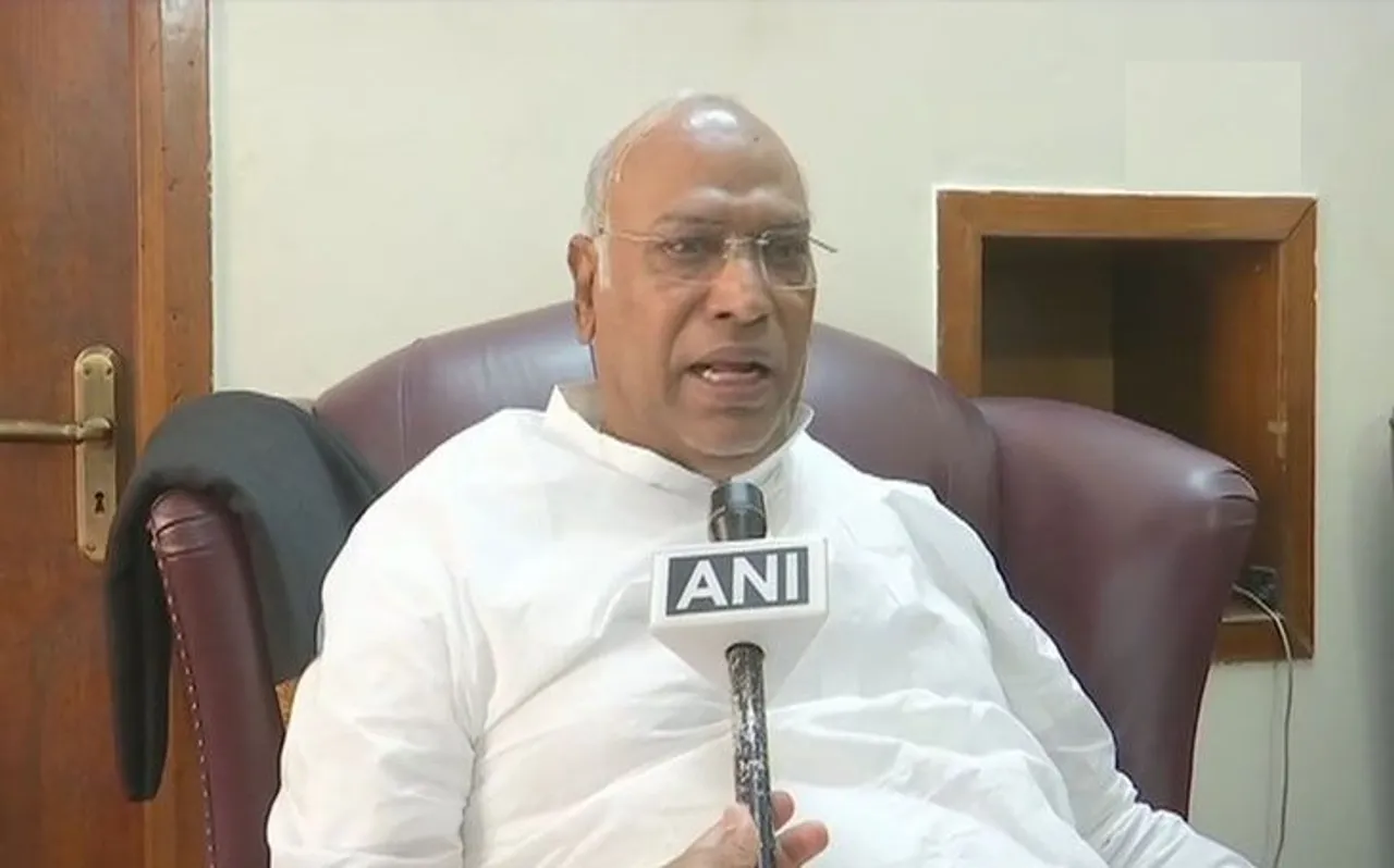 पीएम मोदी पर बरसे मल्लिकार्जु खड़गे, कहा- सेना पर सवाल हम नहीं आप उठा रहे हैं