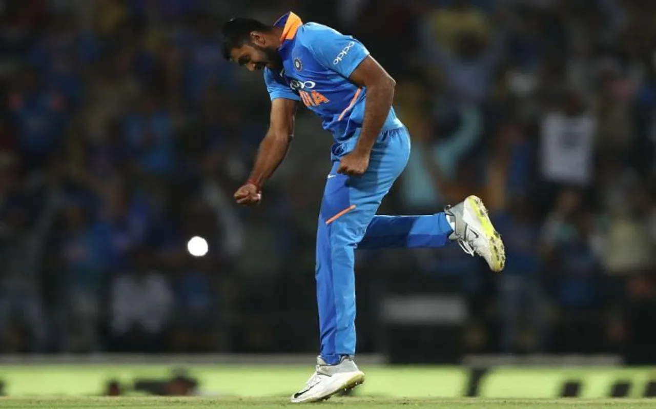 IND vs AUS 2nd ODI: रोमांचक मुकाबले में भारत ने ऑस्ट्रेलिया को 8 रनों से हराया, विजय शंकर ने पलट दिया मैच