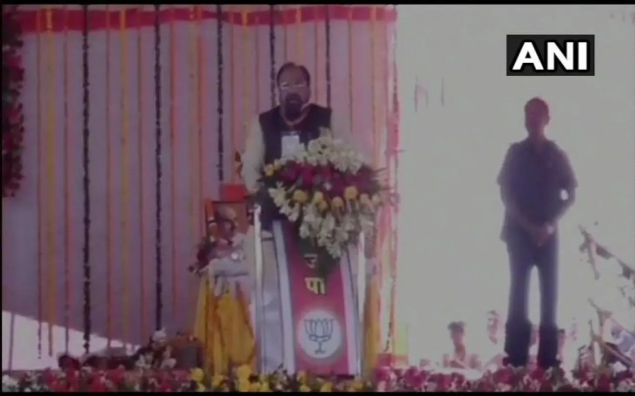 बीजेपी नेता गोपाल भार्गव का विवादित बयान, दिग्विजय सिंह की उंगलियों और मुंह में गुप्त रोग