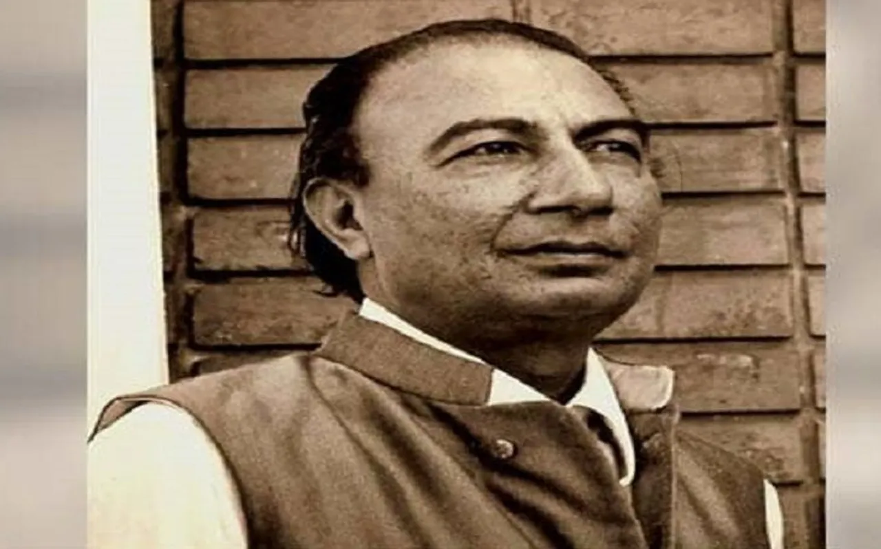 Birthday Special : 'औरत ने जनम दिया मर्दों को, मर्दों ने उसे बाज़ार दिया'... महिला दिवस पर साहिर लुधियानवी की नज़्म