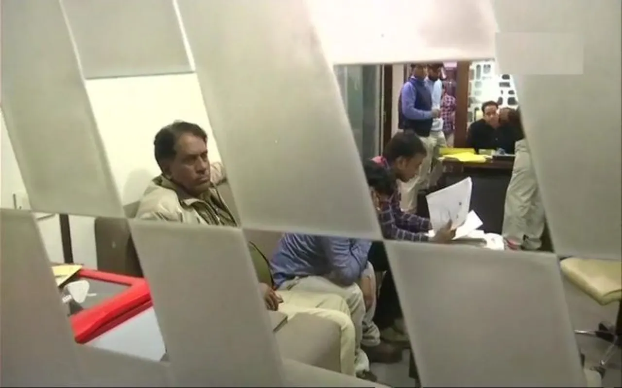 AAP विधायक नरेश बालयान से IT अधिकारी 10 घंटे से कर रहे पूछताछ, दो करोड़ रुपये बरामद