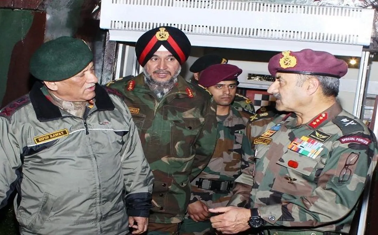 सेना प्रमुख ने पश्चिमी सीमाओं पर सुरक्षा का लिया जायजा