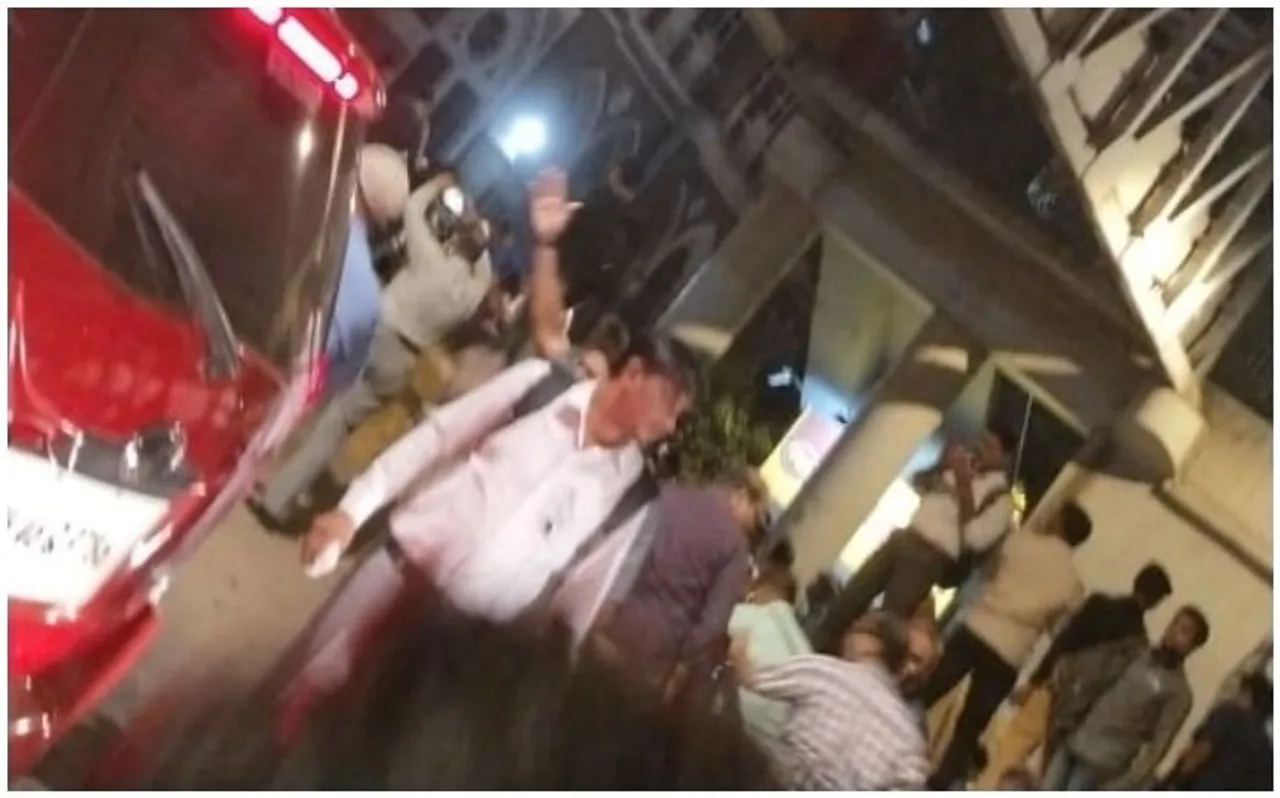 मुंबई ब्रिज हादसा : मरने वालों की संख्या बढ़ कर हुई 5, हादसे पर PM मोदी ने जताया दुख