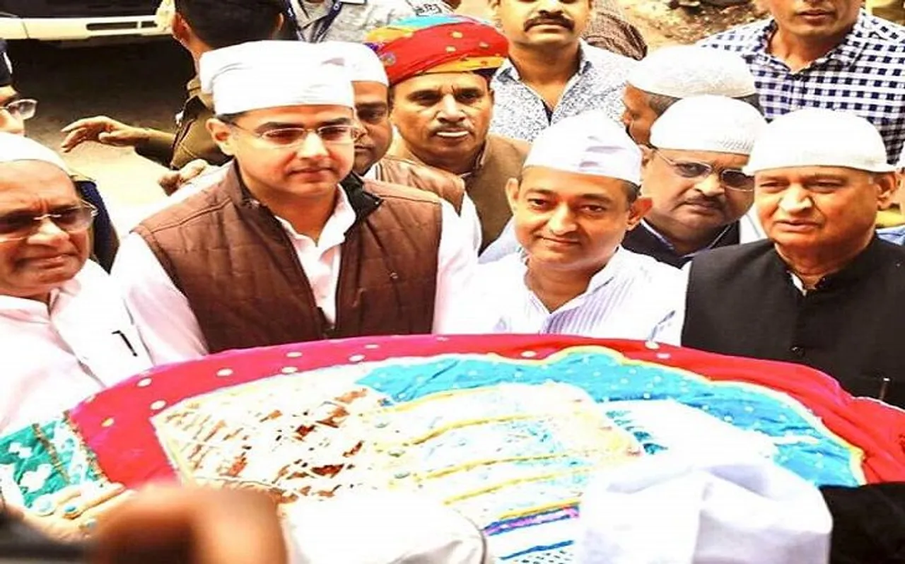 राजस्थान: मुख्यमंत्री व उपमुख्यमंत्री ने ख्वाजा गरीब नवाज पर राहुल गांधी की तरफ से चढ़ाई चादर, दिया ये खास संदेश