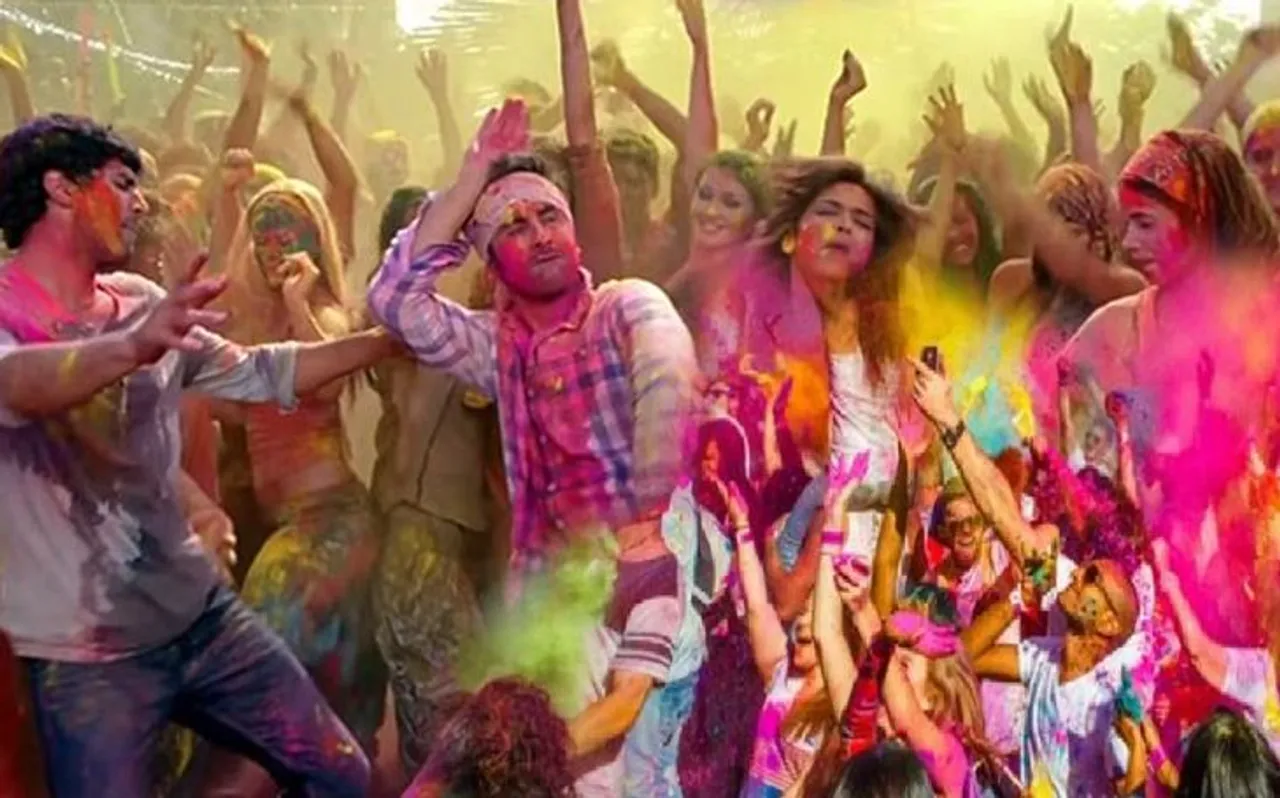Holi 2019: बॉलीवुड के इन गानों के बिना नहीं आएगा रंगों के त्योहार का मजा, इन गानों के साथ उठाएं लुत्फ