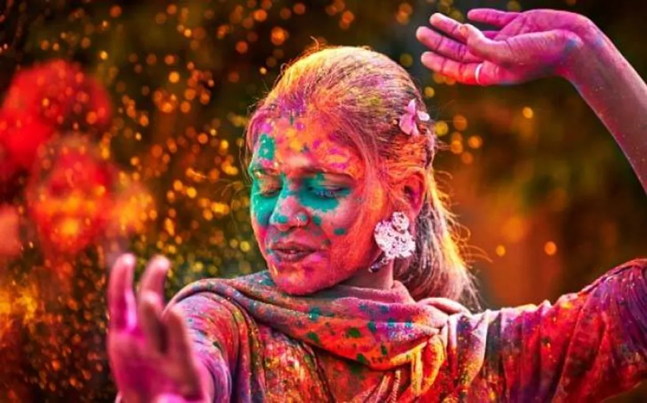 Holi 2019: चुटकियों में छुड़ाएं होली का रंग, अपनाएं शहनाज हुसैन के ये Tips