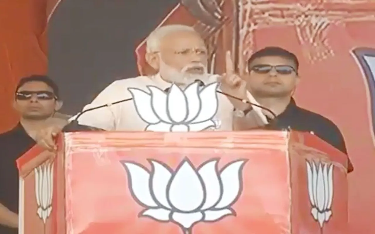चुनाव में कांग्रेस गरीबों की माला जपती है, बीजेडी का हाथ चिटफंड घोटालाबाजों के साथ : पीएम नरेंद्र मोदी