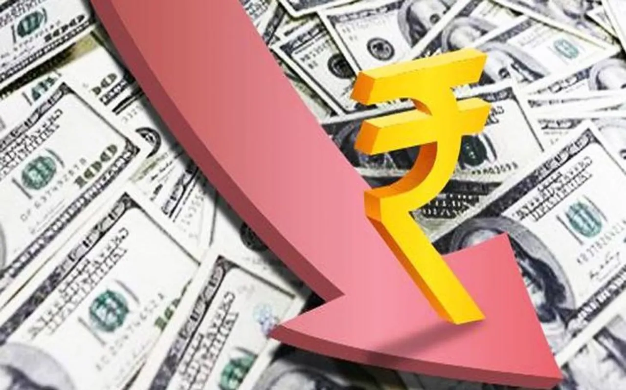 अमेरिकी डॉलर के मुकाबले कमज़ोरी के साथ खुला रुपया