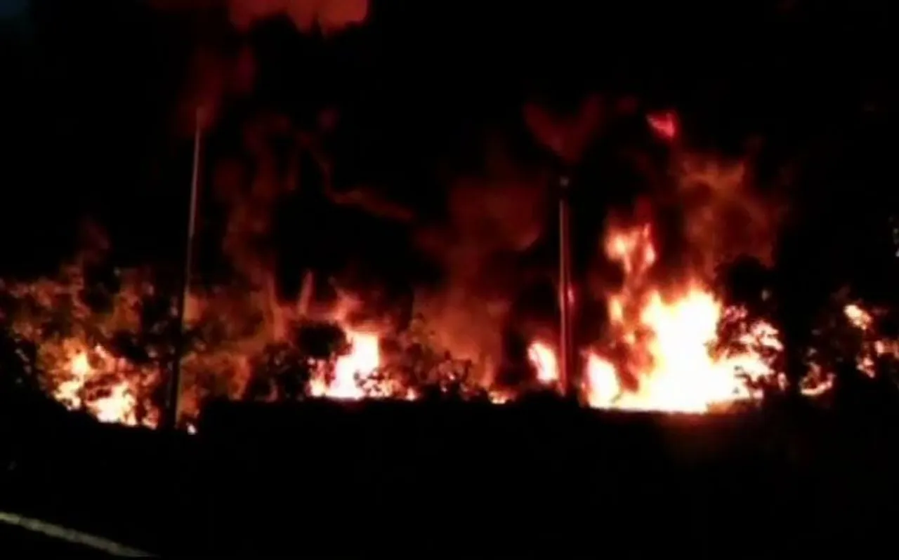 मध्य प्रदेश : होशंगाबाद में 700 हेक्टेयर फसल जलकर खाक, 3 मरे, 17 घायल