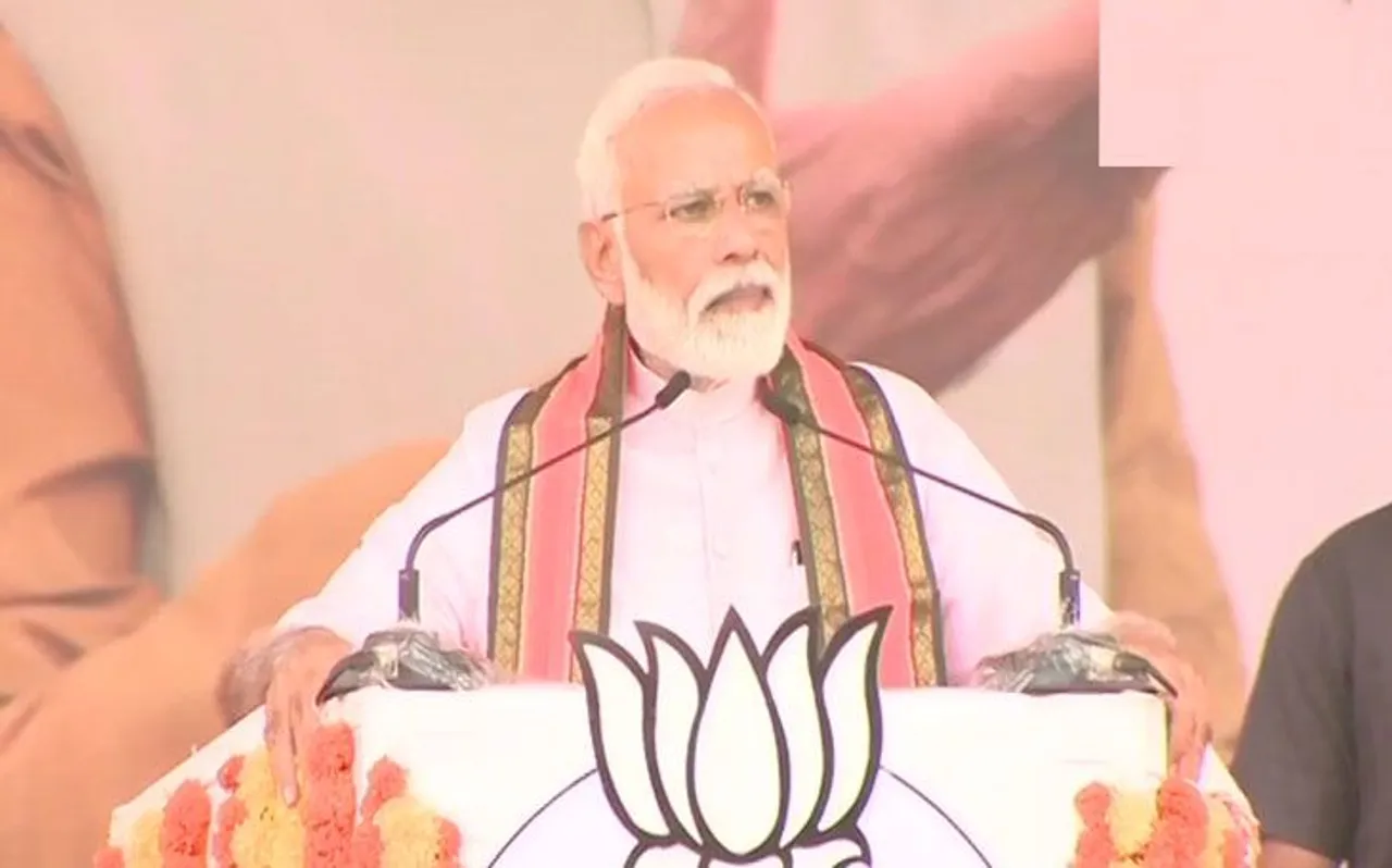 कर्नाटक में गरजे पीएम मोदी, कहा- जेडीएस और कांग्रेस परिवार के लिए करते हैं काम