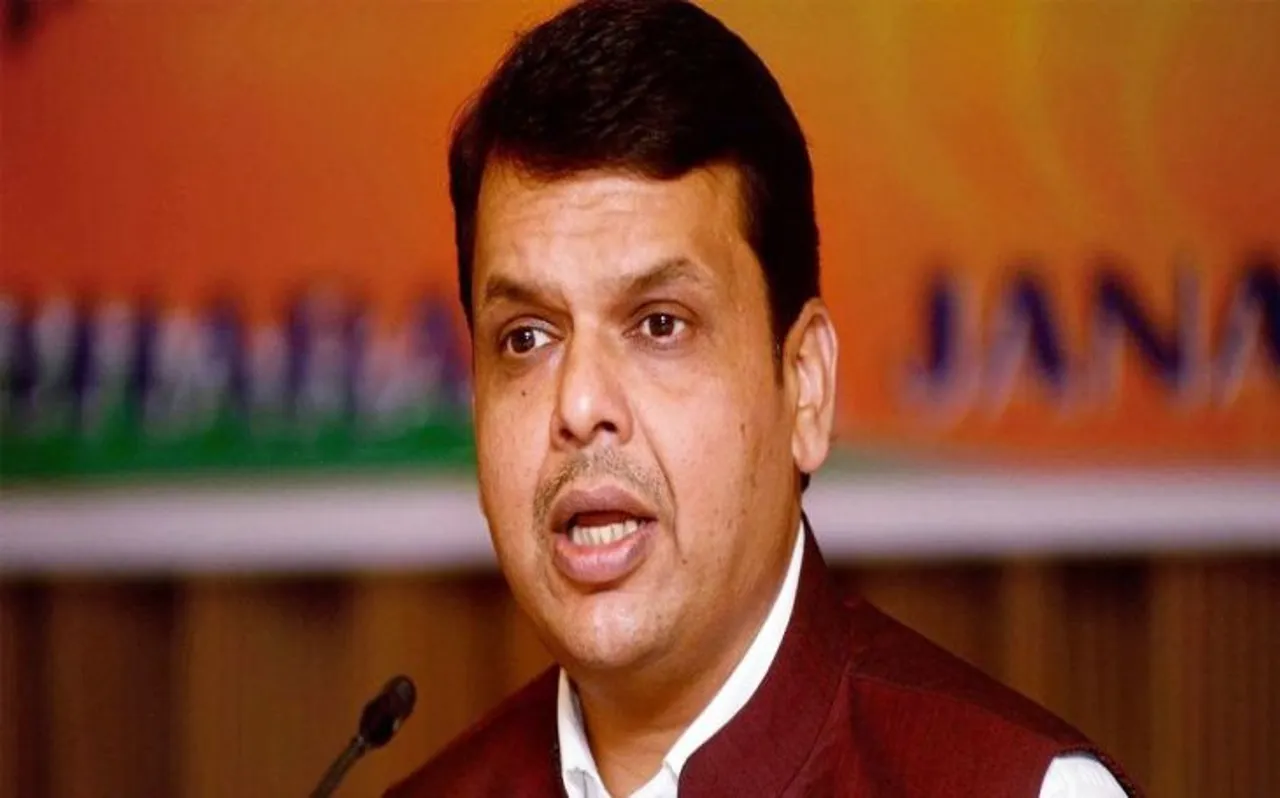 महाराष्ट्र : देवेंद्र फडणवीस ने कांग्रेस पर कसा तंज, कहा हम रैली में किराए पर कुर्सी लाते हैं, लेकिन वो नेताओं को