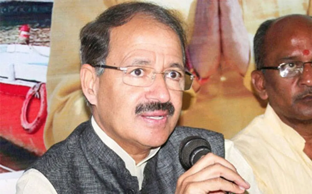कांग्रेस नेता राशिद अल्वी ने की साध्वी प्रज्ञा को पार्टी से बाहर करने की मांग, जानिए कारण