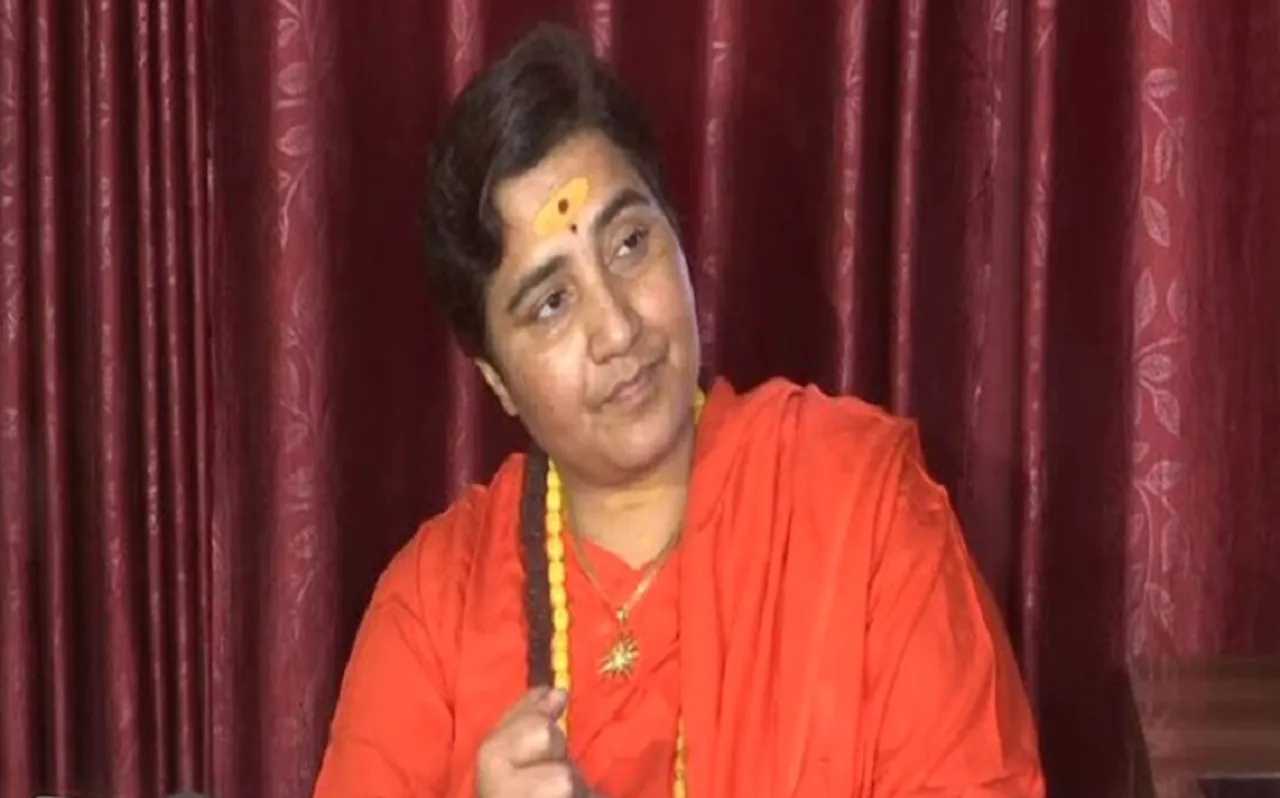 अब राम मंदिर पर बयान देकर फंसी साध्वी प्रज्ञा, बाबरी मस्जिद विध्वंस पर जताया गर्व