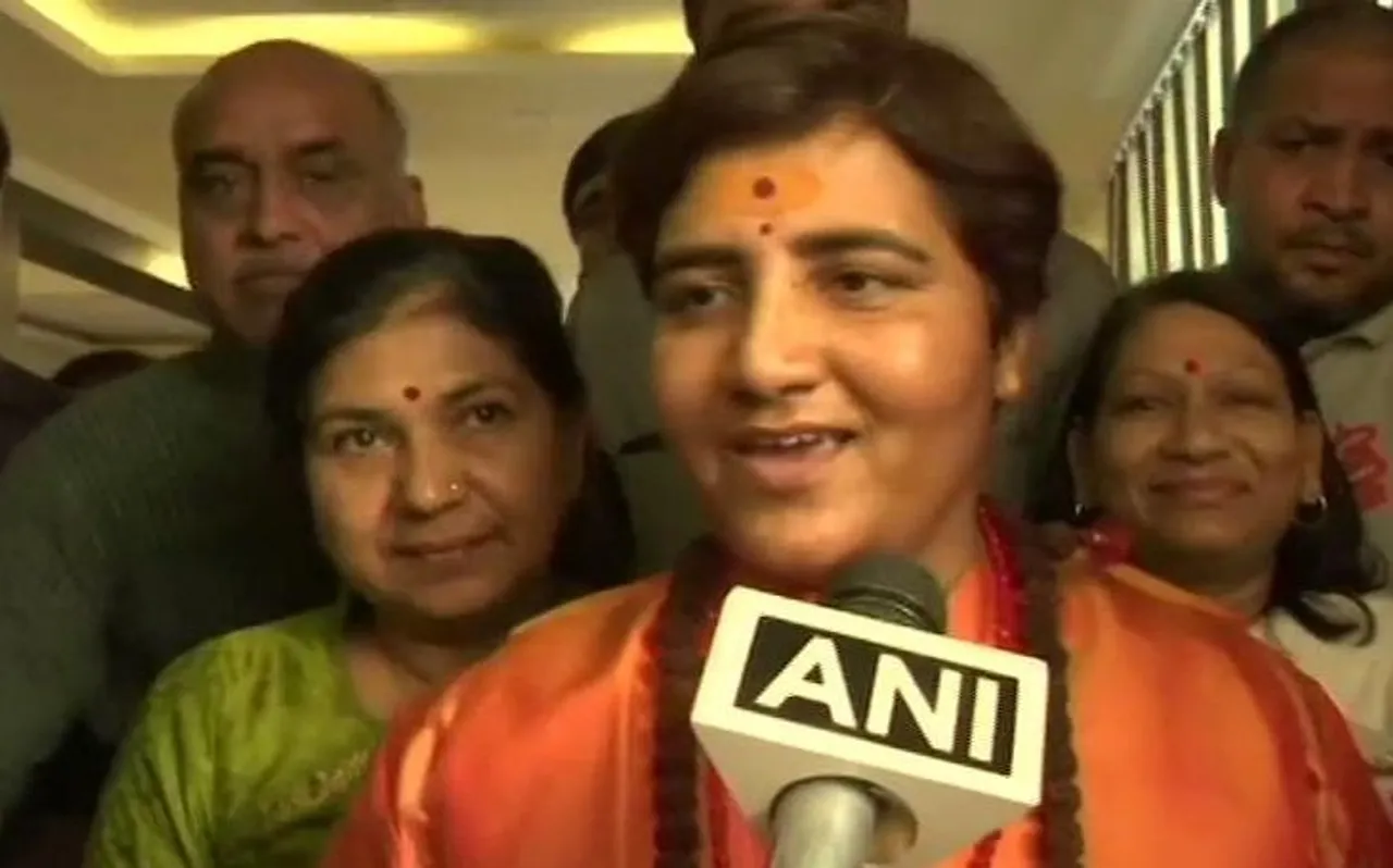 साध्वी के खिलाफ चुनाव आयोग पहुंची कांग्रेस, सेना के नाम पर वोट मांगने का लगाया आरोप