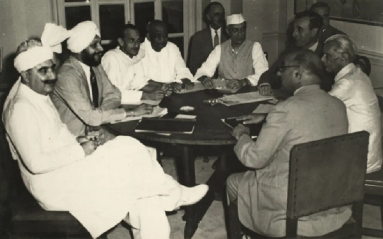 जिन्ना को इतिहास भी इस नजरिये से देखता है...ना कि विभाजन के 'खलनायक' बतौर