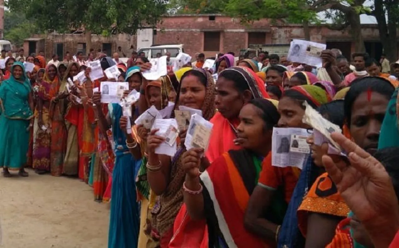 59.25% Voting के साथ 4th फेज का मतदान संपन्‍न, जानें कहां कितनी हुई वोटिंग के अलावा और भी बहुत कुछ