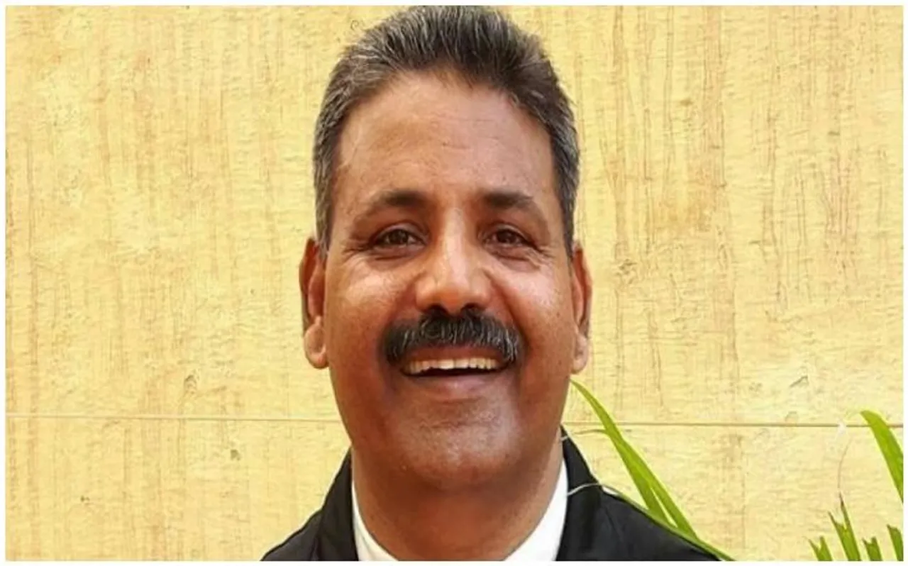 इस अफसर को मिली ईमानदारी की ऐसी सजा कि 10 साल में हुआ 27 बार ट्रांसफर