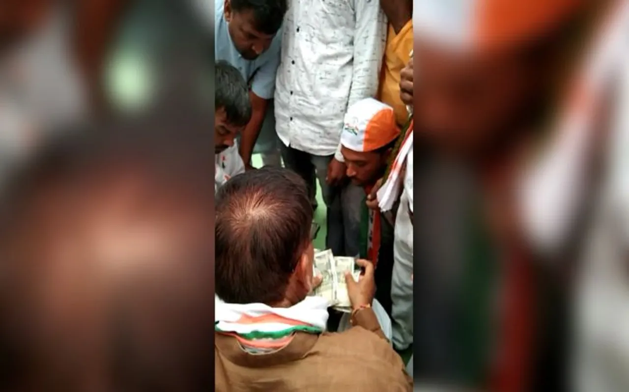 Video Viral: हार्दिक पटेल की जनसभा में किराए पर लाई गई भीड़, कांग्रेसियों ने बांटे पैसे!