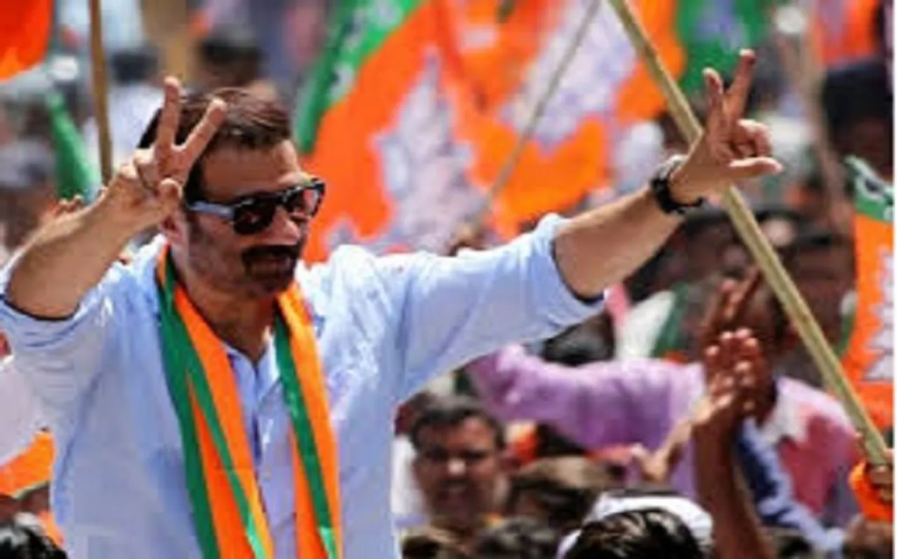 सनी देओल ने दिल्ली में किया रोड शो, प्रवेश वर्मा के लिए मांगे वोट