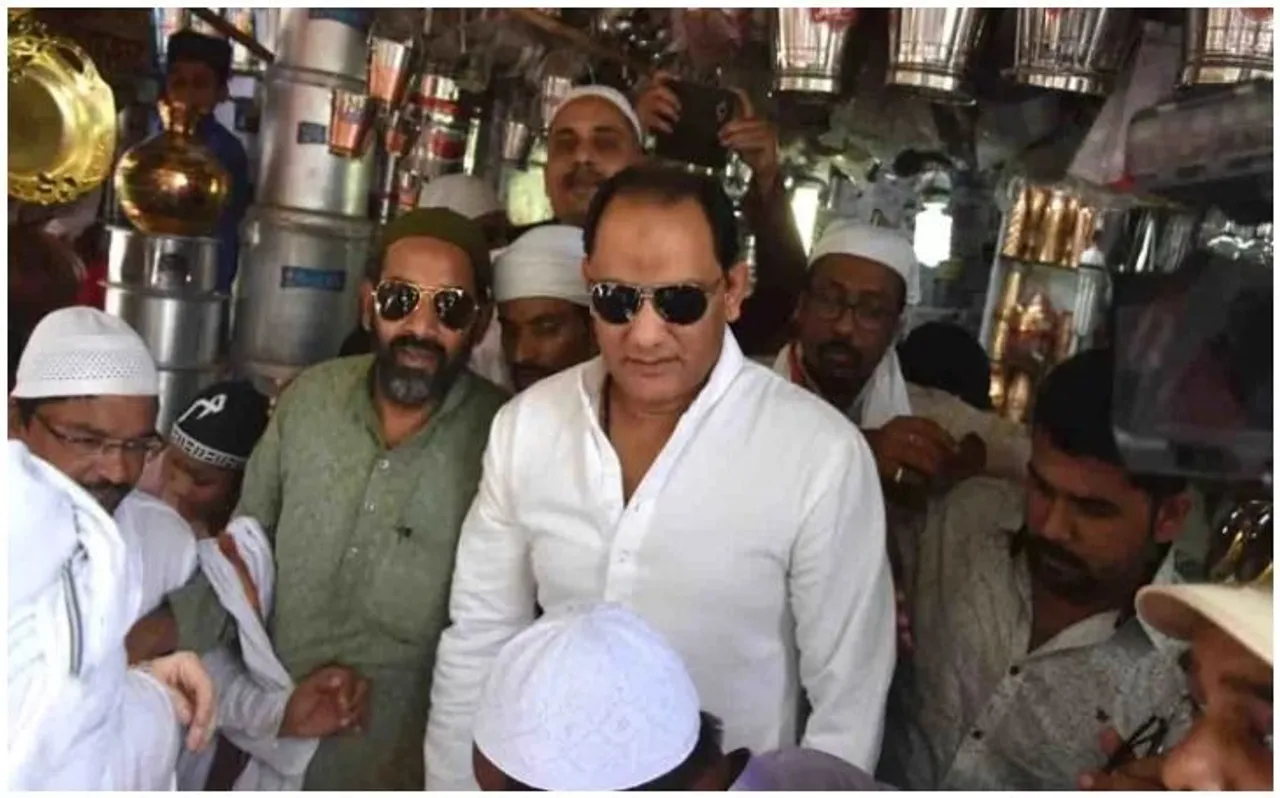 चुनाव प्रचार छोड़कर अचानक दिल्ली पहुंचे अजहर और राजीव शुक्ला, जानिए क्या थी वजह
