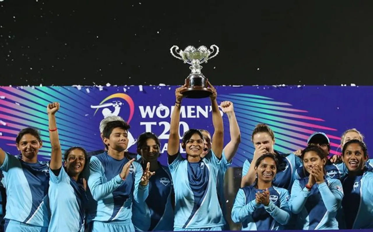 IPL Women Final: वेलोसिटी को हराकर सुपरनोवाज बनी चैंपियन, आखिरी गेंद तक चला सांसें रोक देने वाला मैच