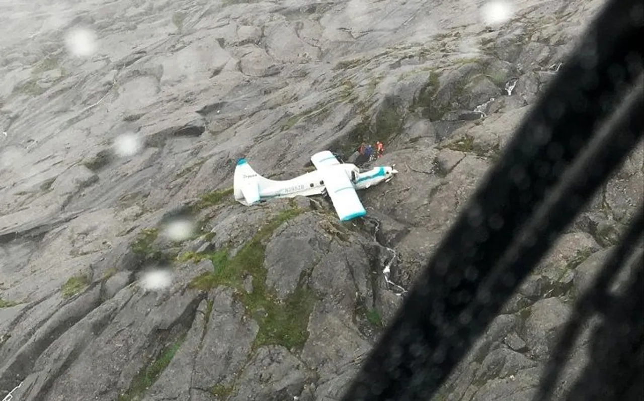 अलास्का: उड़ान के दौरान दो Sea Plane के बीच हुई भीषण टक्कर, यहां-वहां पड़ी मिली लाशें