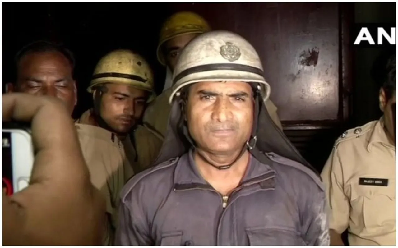 दिल्ली के लारेंस रोड पर आटा चक्की के दो मजदूरों की मौत, अग्निशमन अधिकारी ने जताई ये आशंका