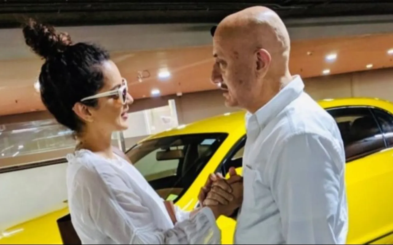 अक्सर विवादों में रहने वाली कंगना रनौत के फैन हैं अनुपम खेर, इंस्टा पर शेयर की फोटो