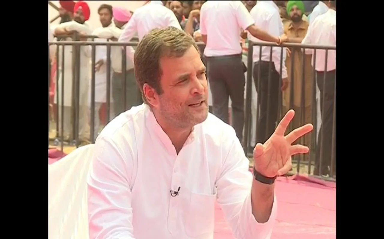 राहुल के आवास के बाहर जुटे सैकड़ों कांग्रेस कार्यकर्ता, अध्यक्ष पद पर बने रहने की मांग
