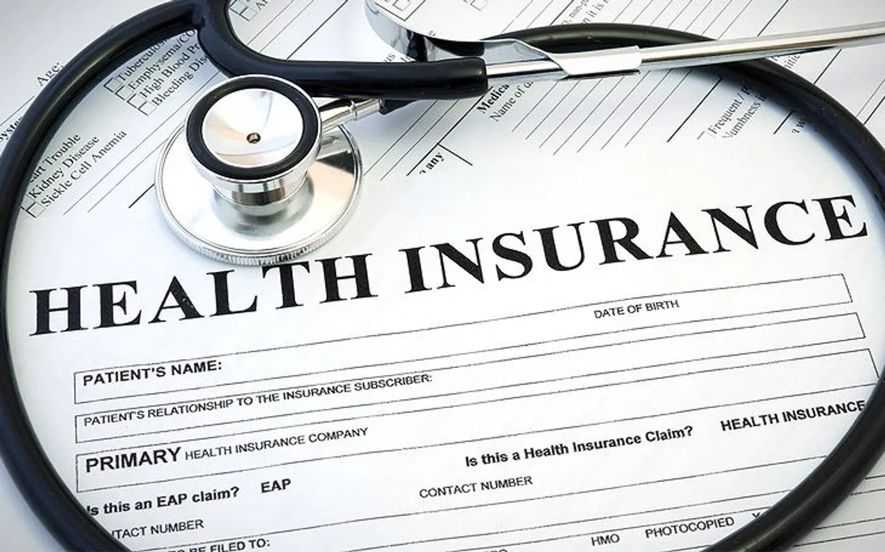 Health Insurance: हेल्थ इंश्योरेंस लेने जा रहे हैं तो इन बातों का रखें ख्याल