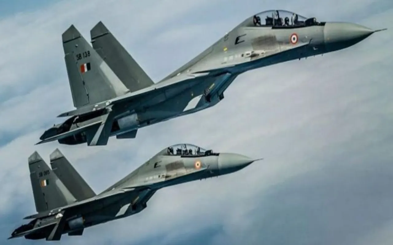 भारत  सरकार ने एयरस्पेस में लगे सभी अस्थाई प्रतिबंध को हटाया, इंडियन एयरफोर्स ने किया ये ट्वीट