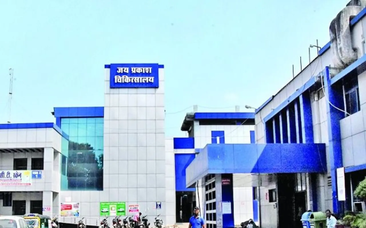 भोपाल के जेपी अस्पताल में फर्श पर ही दर्द से तड़पती रही महिला, वक्त पर इलाज न मिलने से नवजात की मौत