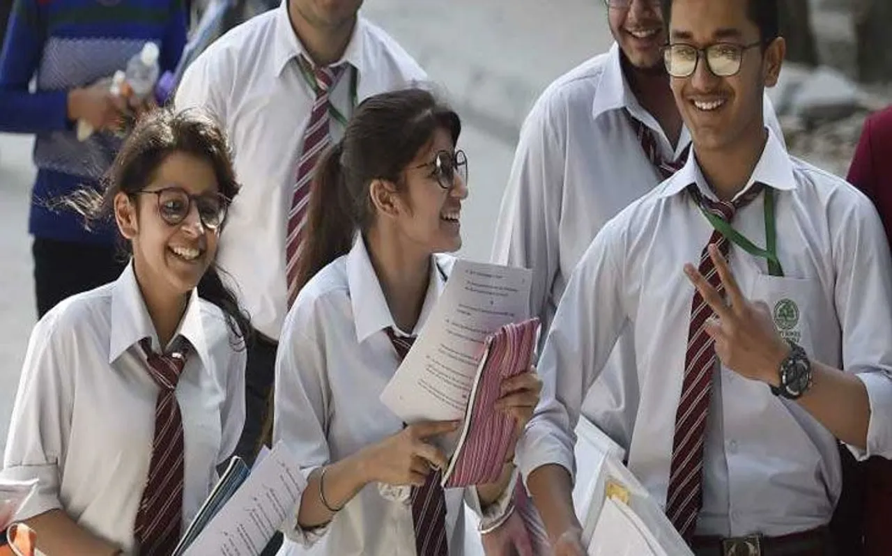 Good News: जम्मू कश्मीर के लिए आई ये अच्छी खबर, 100% फीस माफी की योजना राज्य में होगी जल्द लागू