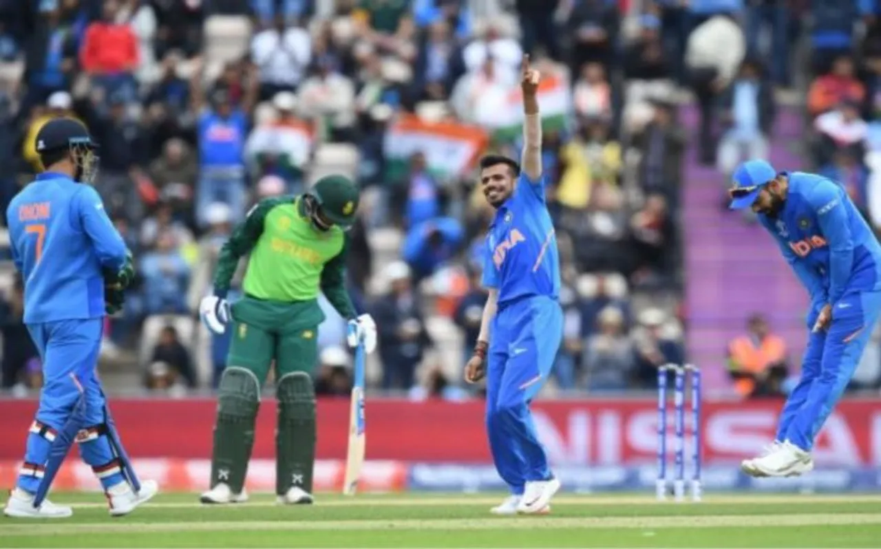 World Cup 2019: पहले मैच में 4 विकेट लेने वाले युजवेंद्र चहल के घर में खुशियों का माहौल, मां ने मंदिर में की पूजा अर्चना