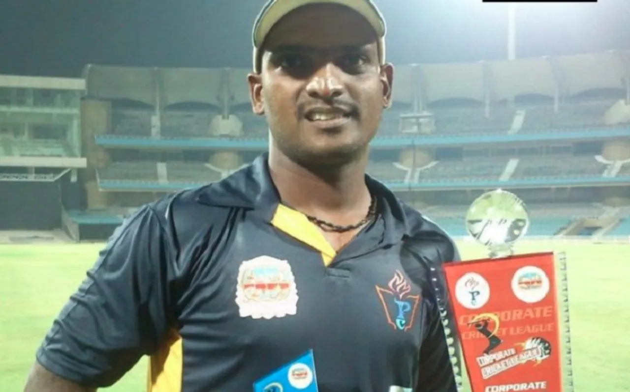 गर्ल फ्रैंड के साथ जा रहा था क्रिकेटर, कुछ लोगों ने धारदार हथियार से काट डाला