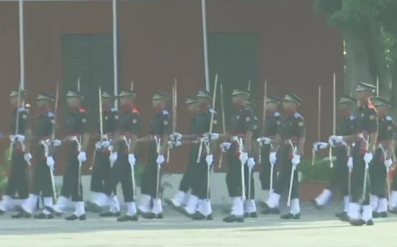 भारतीय सेना को मिले 382 नए अधिकारी, मित्र देशों के 77 कैडेट्स भी हुए पास आउट