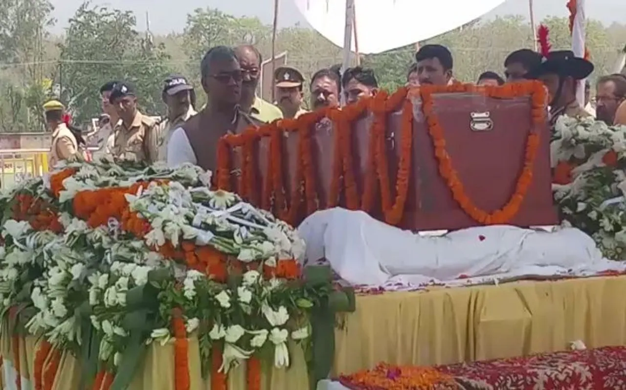 अमेरिका से देहरादून पहुंचा कैबिनेट मंत्री प्रकाश पंत का पार्थिव शरीर, सैकड़ों लोगों ने दी श्रद्धांजलि