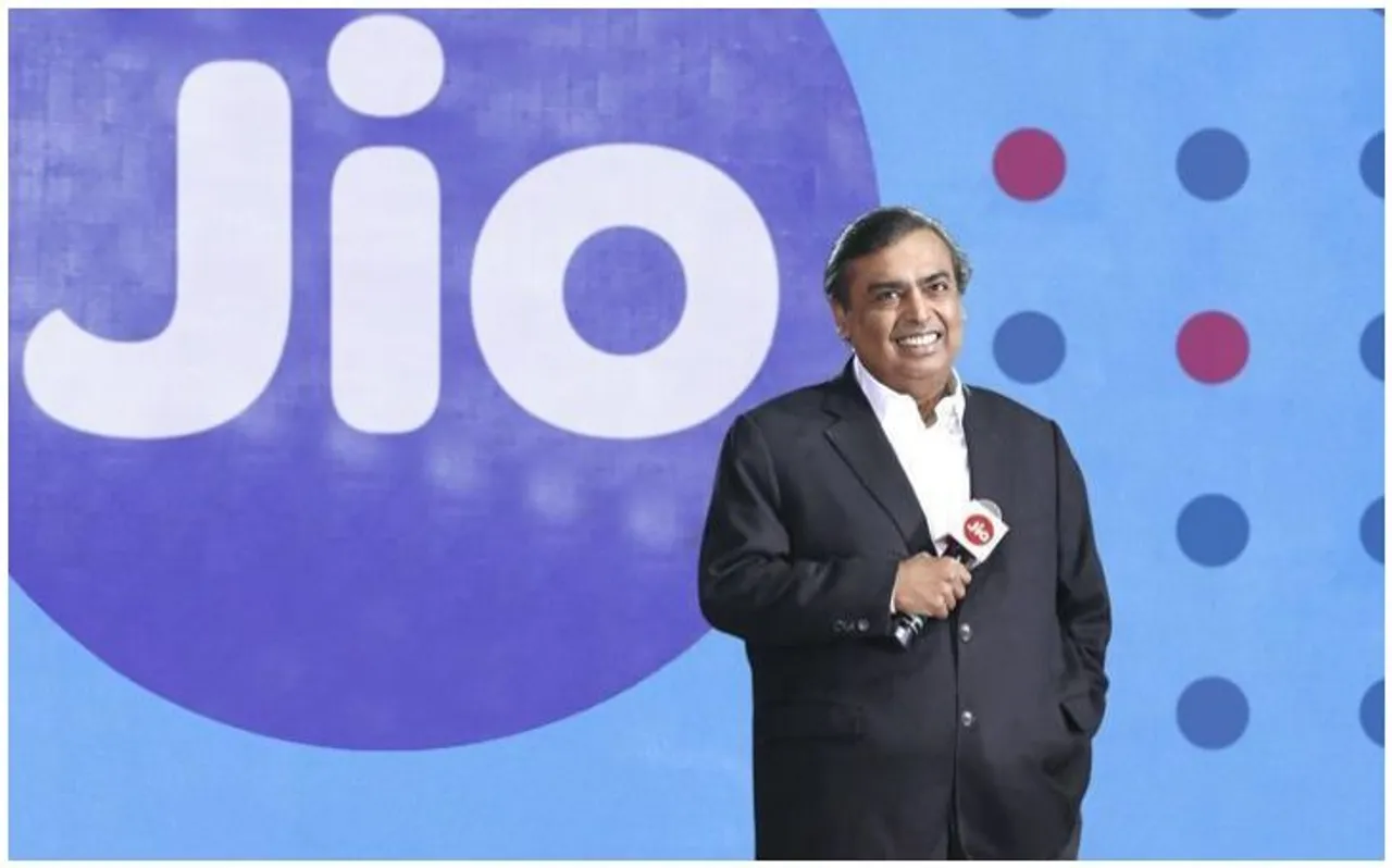 Jio के यूजर्स को मुकेश अंबानी ने दिया बड़ा तोहफा, अब घर बैठे देखें First Day First Show