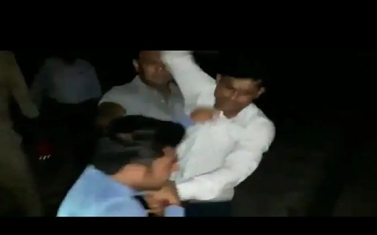 शामली में पत्रकार की पिटाई मामले में आरोपी जीआरपी जवानों के खिलाफ केस दर्ज