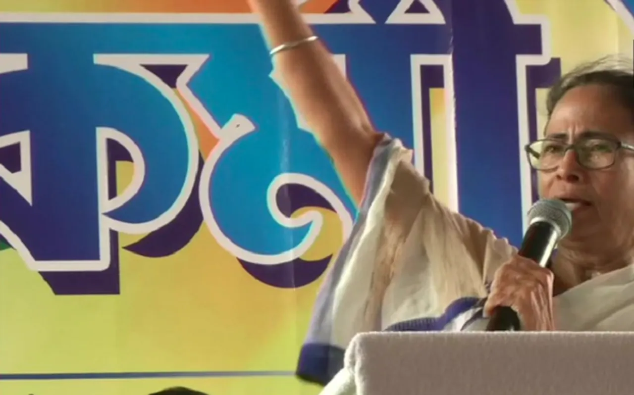 बंगाल में हो तो बांग्ला भाषा बोलनी ही पड़ेगी, ममता दीदी का नया तुगलकी फरमान