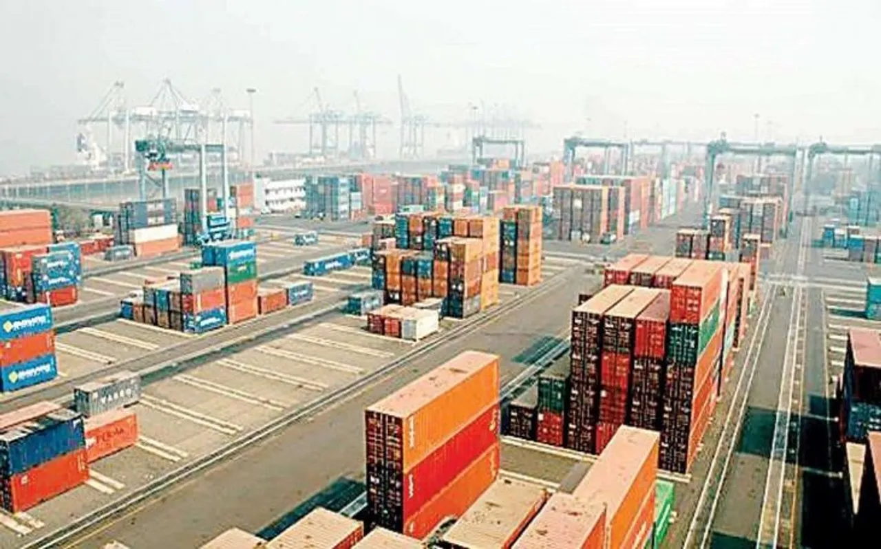 मई के दौरान एक्सपोर्ट 4 फीसदी और इंपोर्ट 4.31 फीसदी बढ़ा