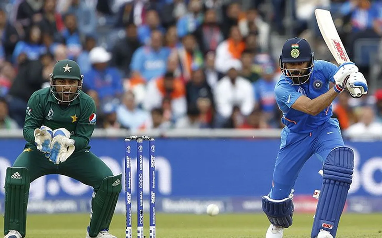 World Cup 2019, IND vs PAK: जब नॉट आउट होने के बावजूद मैदान से बाहर गए विराट कोहली
