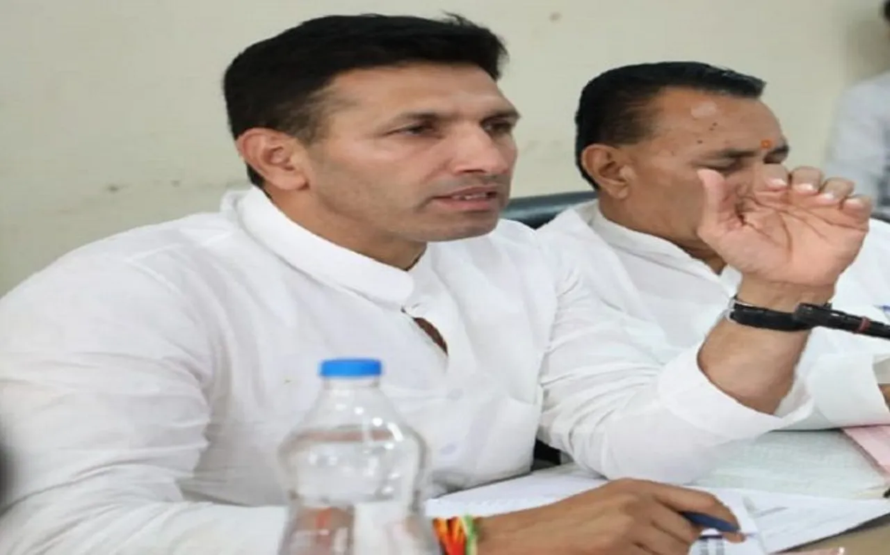 डॉक्टर्स की हड़ताल को कमलनाथ के मंत्री ने बताया राजनीति से प्रेरित, दिग्विजय सिंह ने कही ये बात