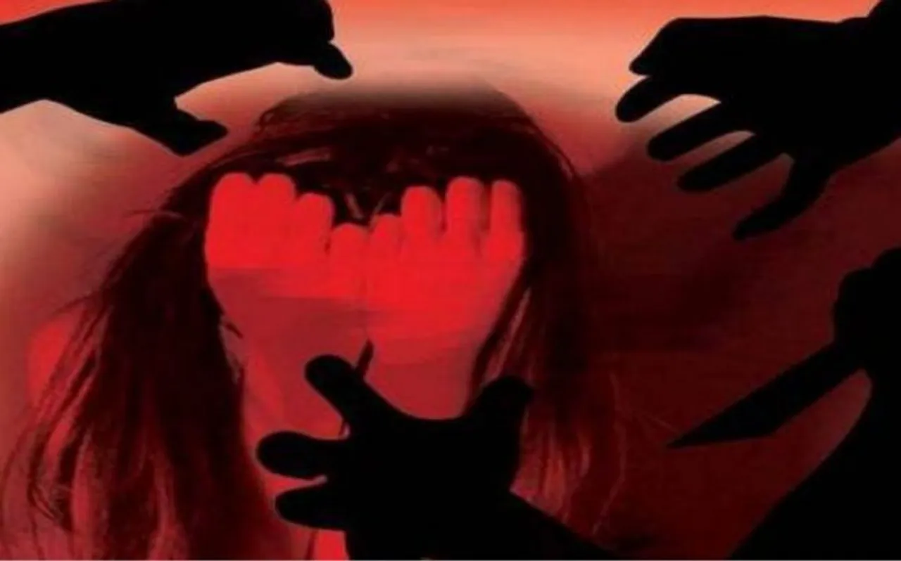 Video: दिल्ली के बवाना में 4 साल की बच्‍ची से 45 साल के दरिंदे ने किया Rape, अस्‍पताल में हंगामा