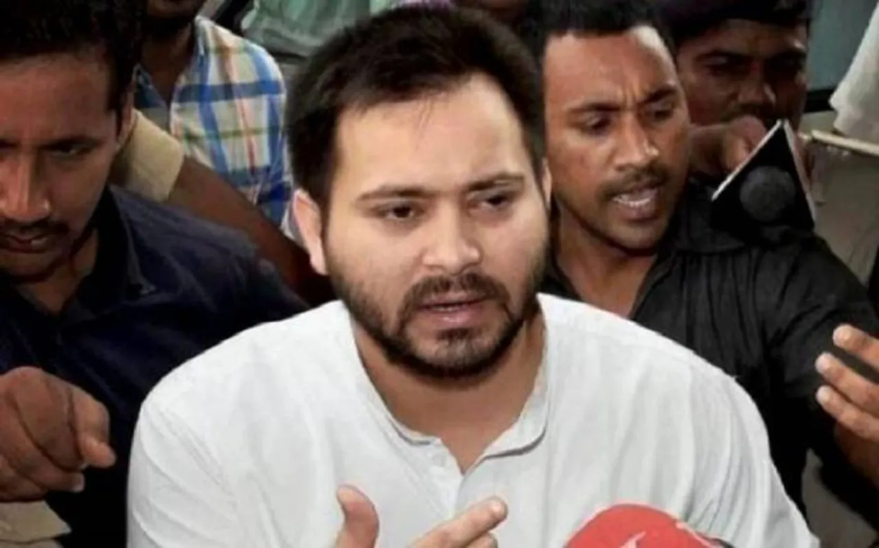 बिहार में चमकी बुखार से हाहाकार, तेजस्वी यादव देख रहे वर्ल्ड कप!