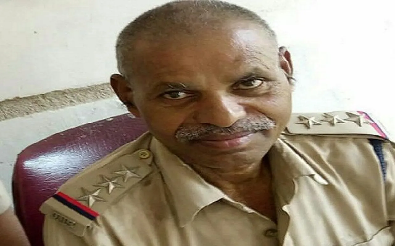 ड्यूटी के लिए थाने जा रहा था इंस्पेक्टर, रास्ते में ही तेज रफ्तार हाइवा ने मार दी टक्कर, मौत