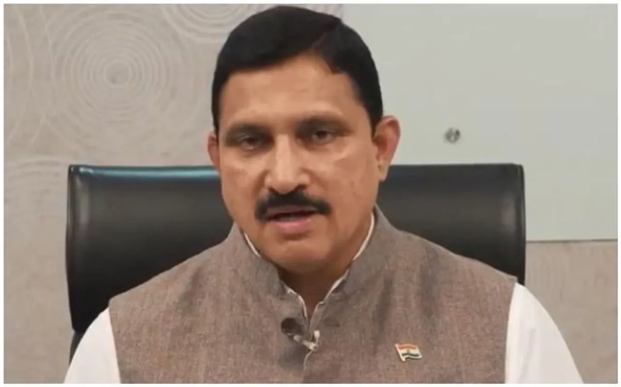 तेलगुदेशम पार्टी को बड़ा झटका 4 राज्यसभा सांसदों ने छोड़ी पार्टी, BJP में जाने की संभावना
