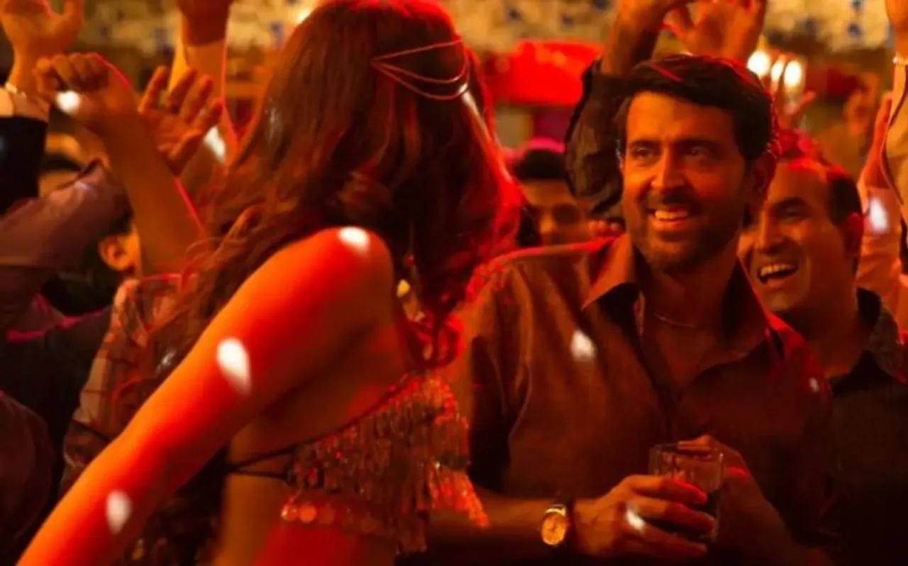 Super 30: हाथों में शराब का ग्लास लेकर झूमते हुए दिखे ऋतिक रोशन, रिलीज हुआ 'पैसा' सॉन्ग